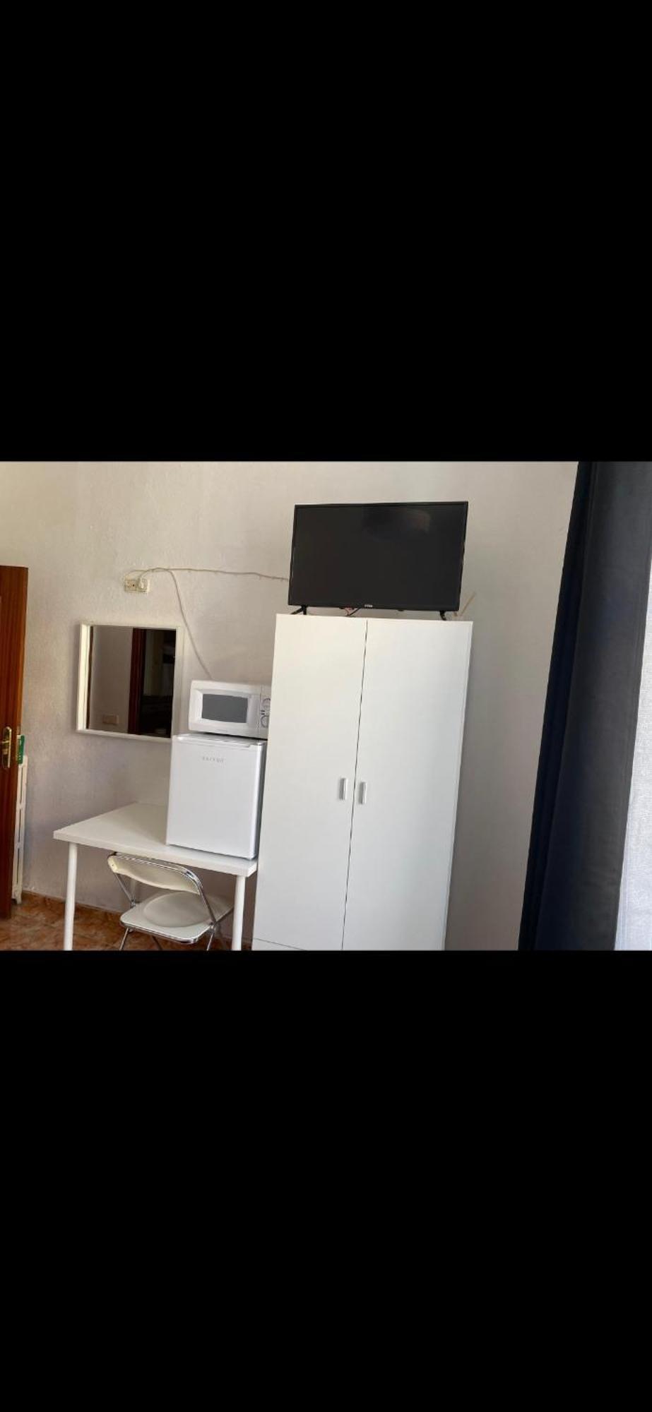 Pension Conchita II Madrid Exterior photo